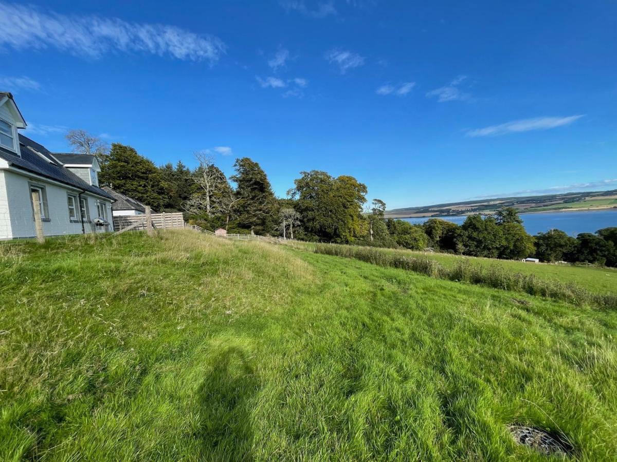 Highland Farm Cottages Дингуолл Экстерьер фото